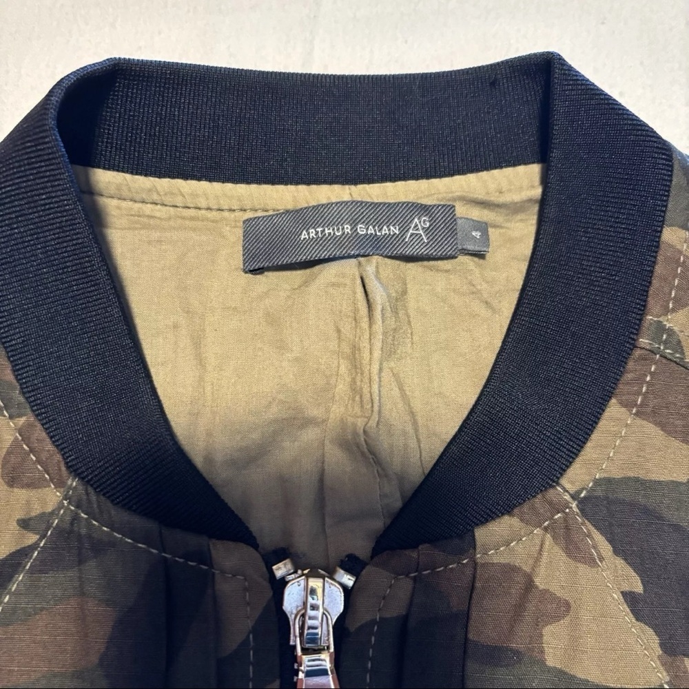 Arthur Galan Women's Size 4 Camo Bomber Jacket Pleated Lined Pockets Green - Picture 13 of 15